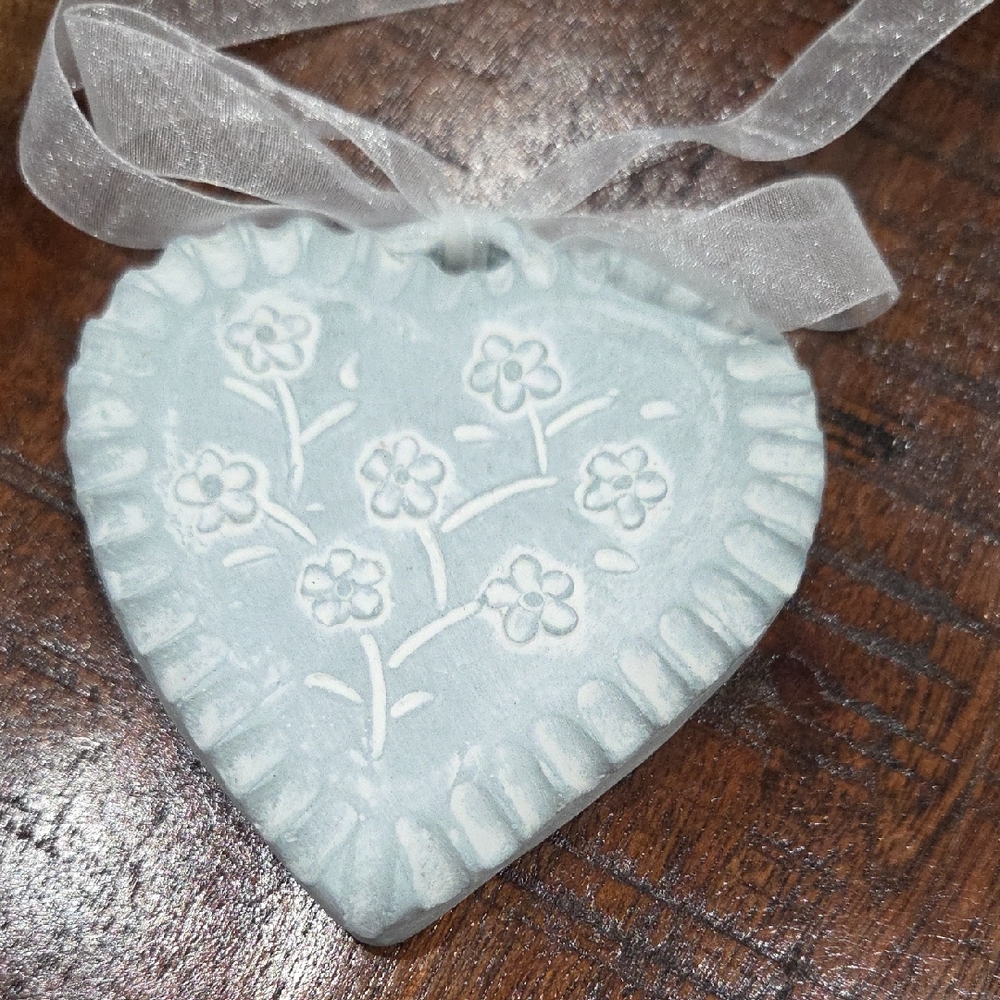 Isabel Bloom Heart-Shaped Floral Ornament with Ribbon 2004